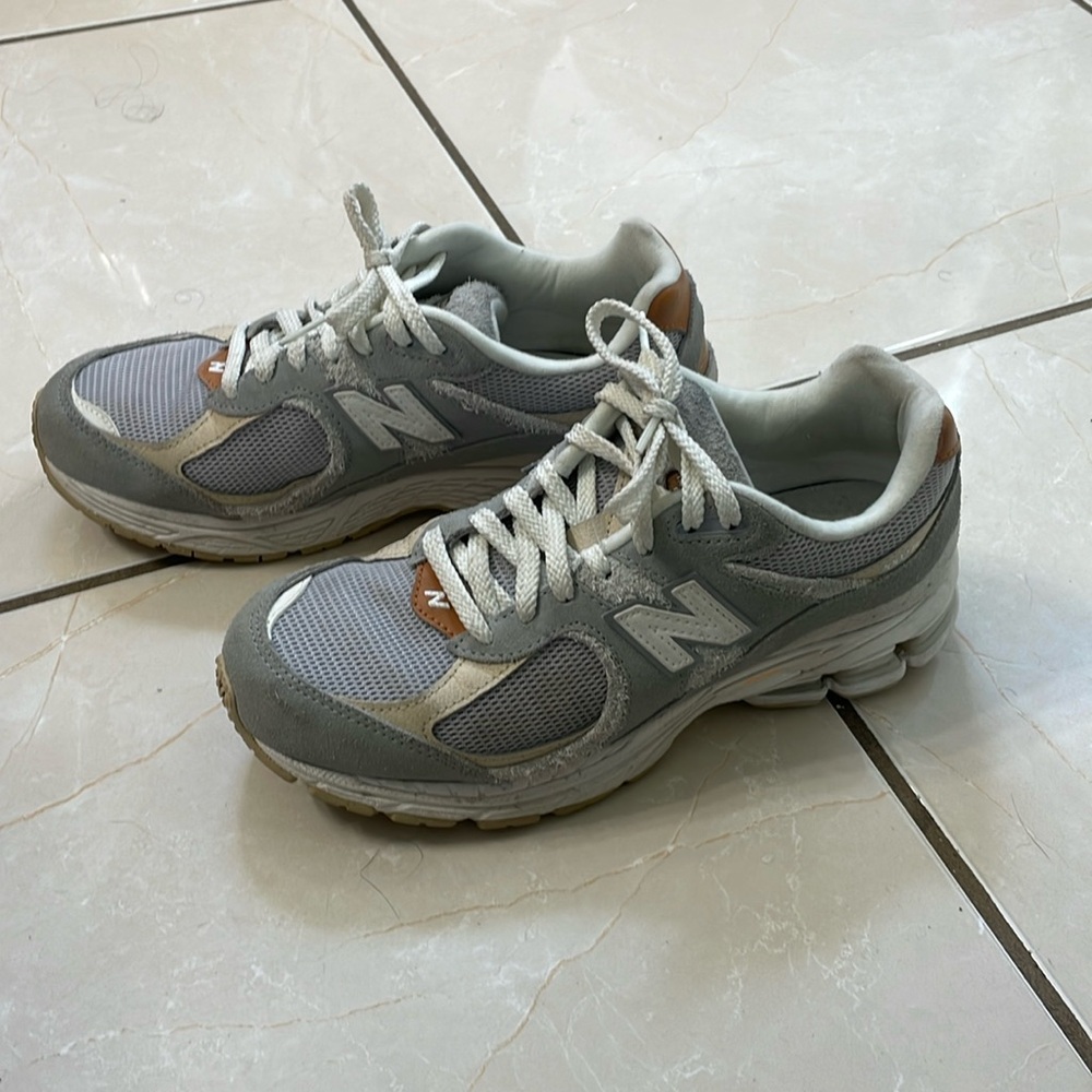 New Balance 2002r size 7.5 Women’s